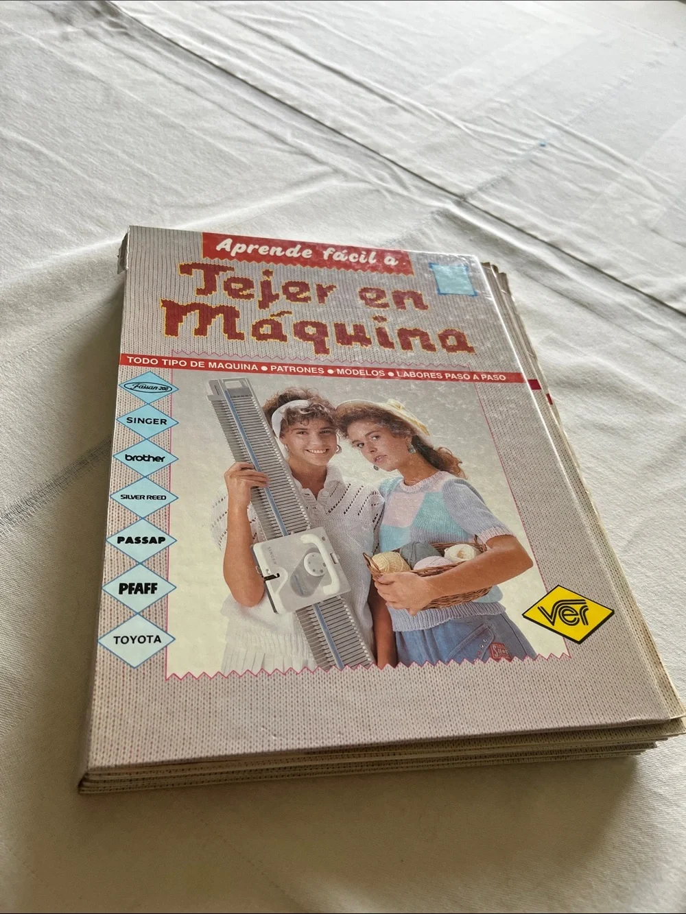 Aprende fácil a Tejer en Máquina Bundle Of 25 Issues Spanish Instructions